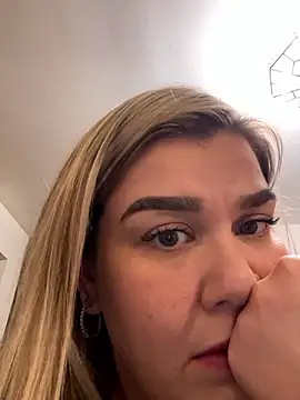 LolaBeretta online show from 12.07.24