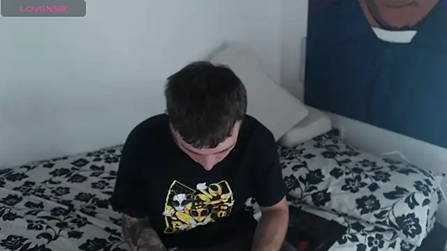 Dylanwhite23  online show from 01.04.25