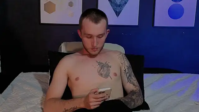 Dylanwhite23  online show from 03.02.26