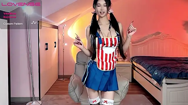 JoooJo  online show from 10.18.25