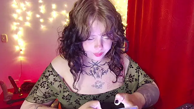 Snapshot of Sabrina_scarlett chatting on 02.01.25 Sabrina scarlett online show from 02.01.25