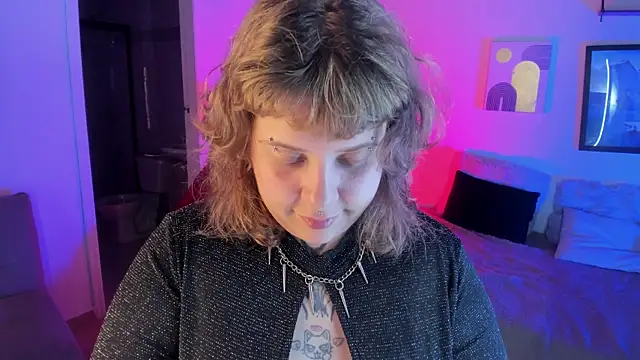 Snapshot of Sabrina_scarlett chatting on 09.20.25 Sabrina scarlett online show from 09.20.25