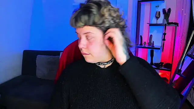 Snapshot of Sabrina_scarlett chatting on 11.22.25 Sabrina scarlett online show from 11.22.25