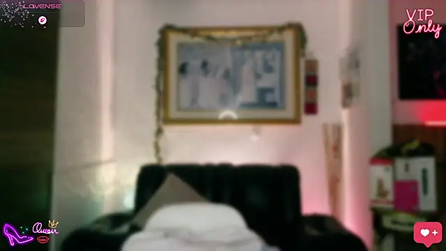 LauGrayJ online show from 04.13.26