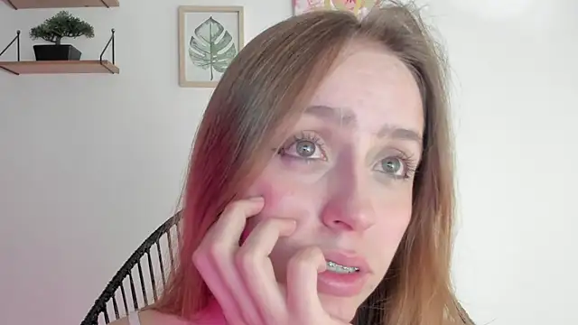 Snapshot of SofiaGc chatting on 01.24.25 SofiaGc online show from 01.24.25