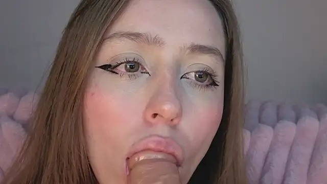 Snapshot of SofiaGc chatting on 10.04.25 SofiaGc online show from 10.04.25