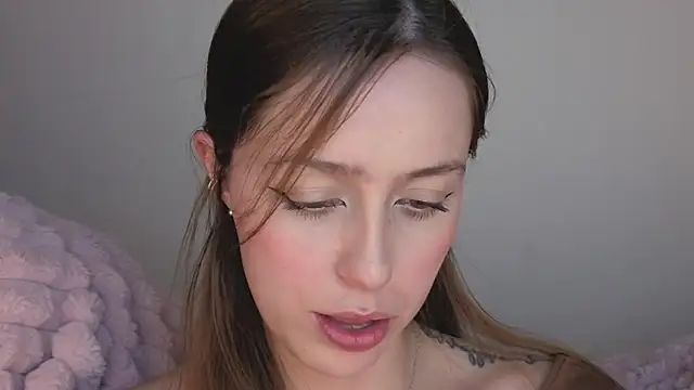 Snapshot of SofiaGc chatting on 10.21.25 SofiaGc online show from 10.21.25