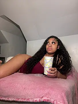 AUNYXXX online show from 01.30.25