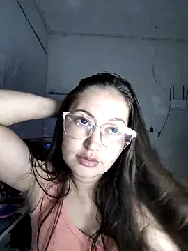 Snapshot of dani123unica chatting on 09.24.25 dani123unica online show from 09.24.25