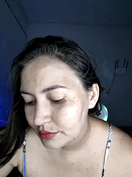 Snapshot of dani123unica chatting on 11.27.25 dani123unica online show from 11.27.25