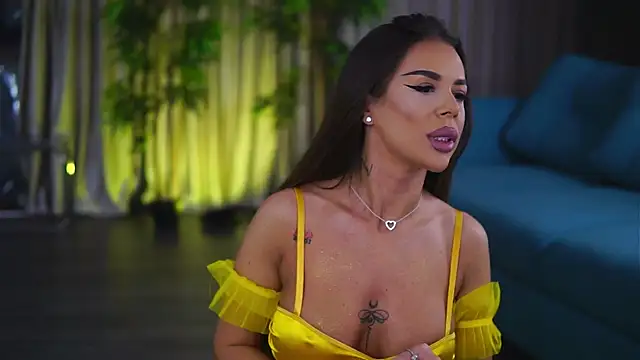 MissKiarra online show from 03.01.25