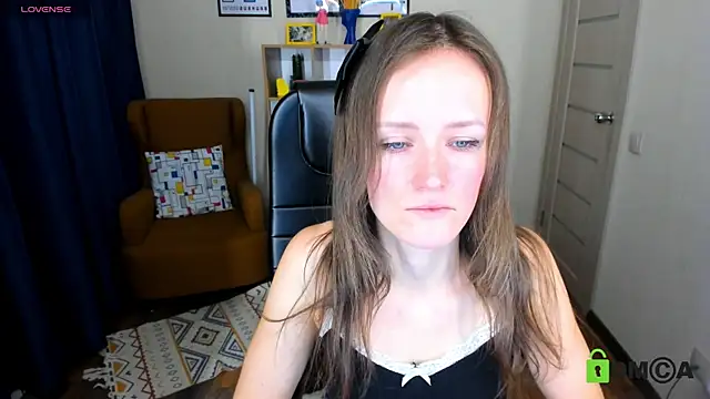 Snapshot of FrancescaCollins chatting on 02.16.25 FrancescaCollins online show from 02.16.25