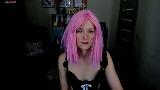 Snapshot of FrancescaCollins chatting on 12.04.25 FrancescaCollins online show from 12.04.25