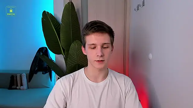 Snapshot of MarkGWalker chatting on 12.24.24 MarkGWalker online show from 12.24.24