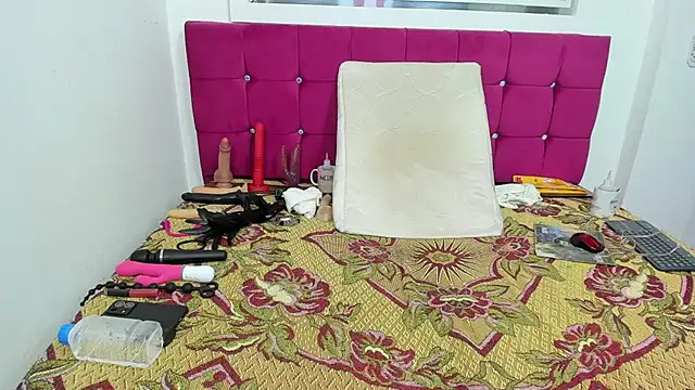 Snapshot of amaranta_c chatting on 03.17.25 amaranta c online show from 03.17.25