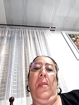 Snapshot of amaranta_c chatting on 09.11.25 amaranta c online show from 09.11.25