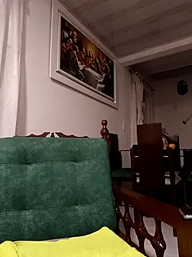 Snapshot of amaranta_c chatting on 10.01.25 amaranta c online show from 10.01.25