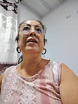 Snapshot of amaranta_c chatting on 10.28.25 amaranta c online show from 10.28.25