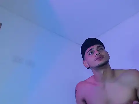 Alex ThomsonXxX online show from 01.14.26