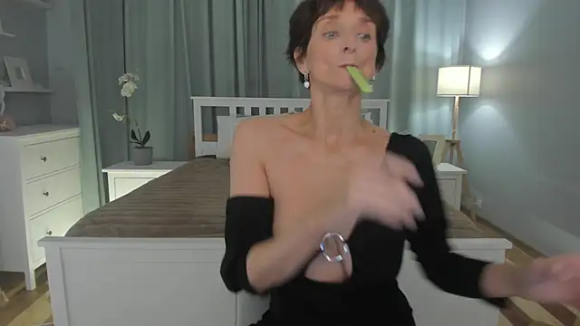 SimonaDeBeauvoir online show from 01.11.25