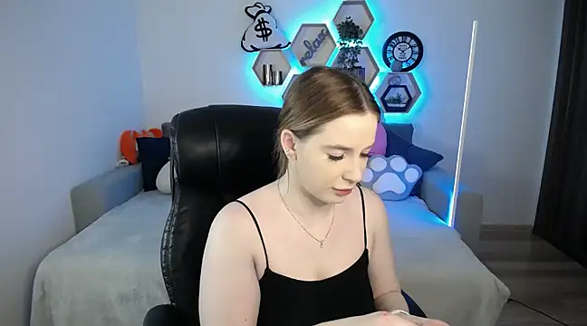 SabrinViolet online show from 02.25.25