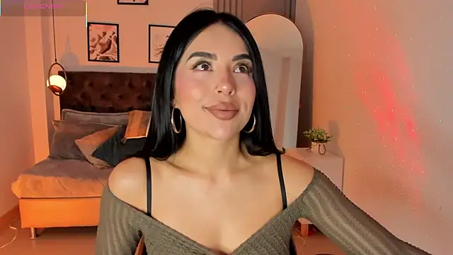 Luna  Ponce online show from 10.15.25