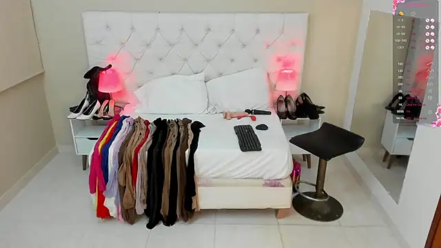 Snapshot of Sara_Gomez chatting on 02.11.25 Sara Gomez online show from 02.11.25