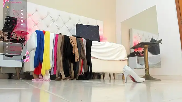 Snapshot of Sara_Gomez chatting on 02.16.25 Sara Gomez online show from 02.16.25