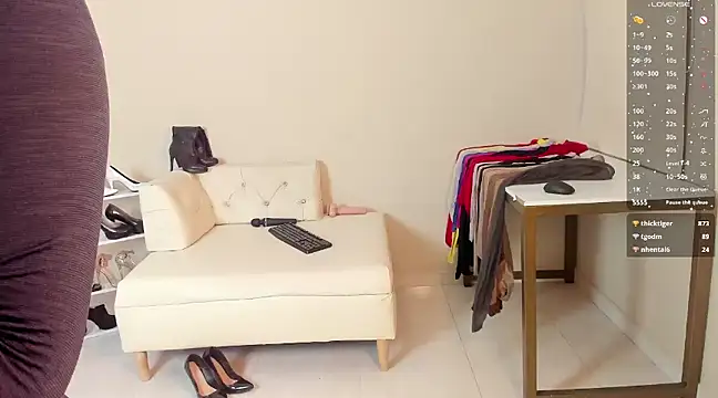 Snapshot of Sara_Gomez chatting on 03.12.25 Sara Gomez online show from 03.12.25