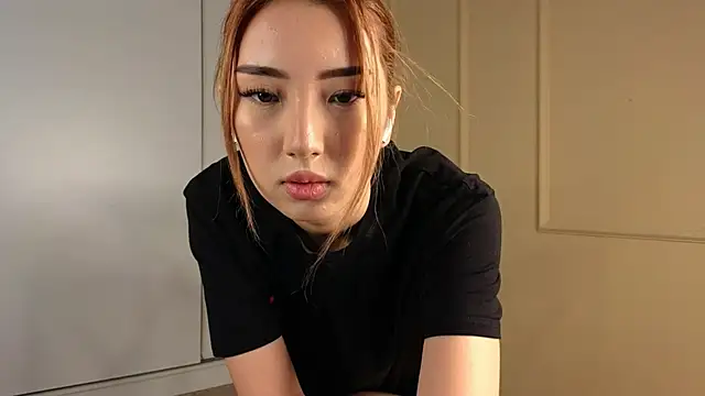 Snapshot of tinki_winkii chatting on 10.04.25 tinki winkii online show from 10.04.25