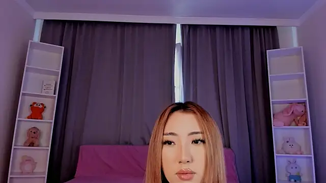 Snapshot of tinki_winkii chatting on 10.22.25 tinki winkii online show from 10.22.25