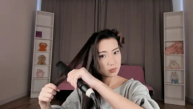 Snapshot of tinki_winkii chatting on 11.05.25 tinki winkii online show from 11.05.25