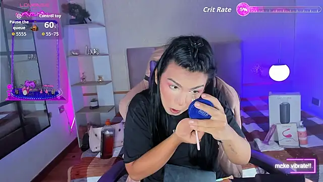 yossi peach cute online show from 10.05.25