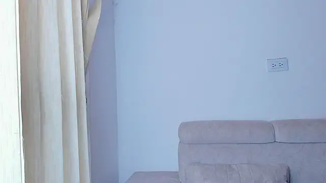 Snapshot of laurent_nova chatting on 01.23.25 laurent nova online show from 01.23.25