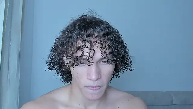 Snapshot of laurent_nova chatting on 02.08.25 laurent nova online show from 02.08.25