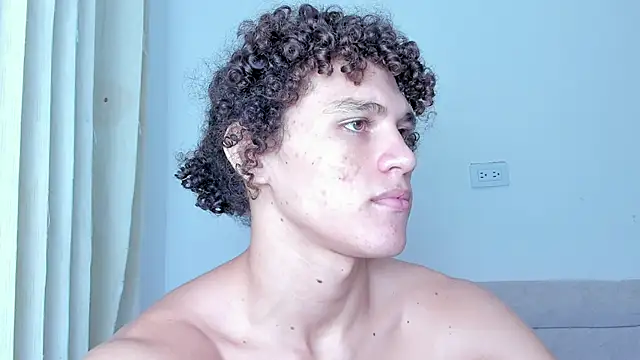 Snapshot of laurent_nova chatting on 02.09.25 laurent nova online show from 02.09.25