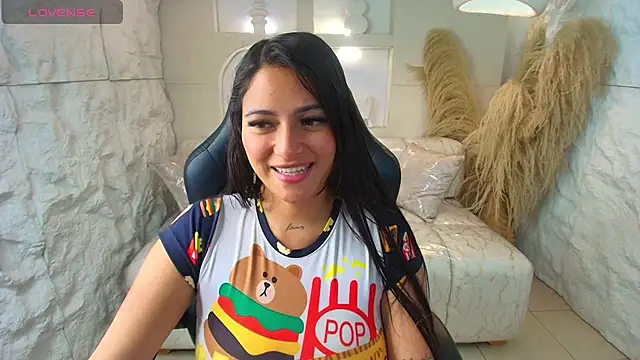 Dakotha v  online show from 04.14.26