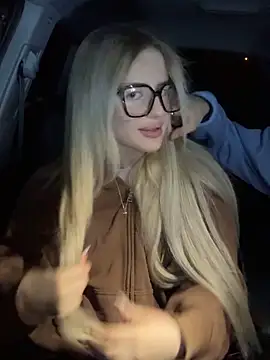 Holly-Glamour online show from 04.01.26