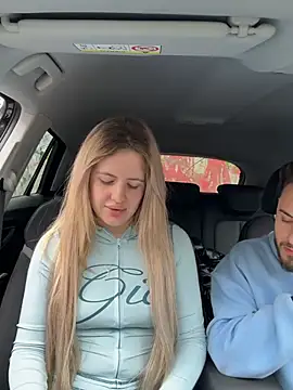 Holly-Glamour online show from 04.14.26