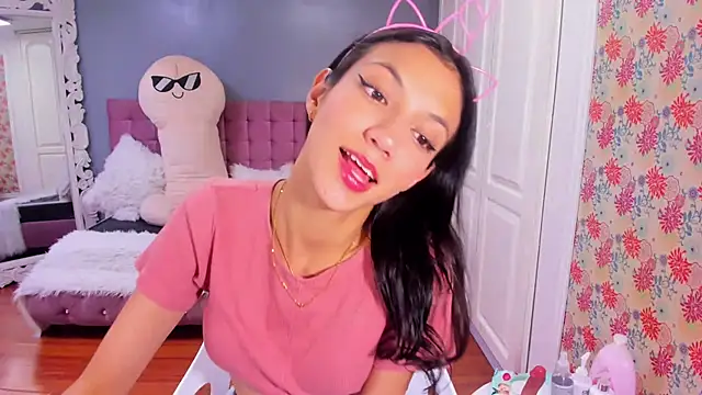 Iris Stone  online show from 12.05.24