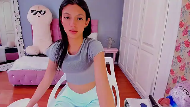 Iris Stone  online show from 01.13.25