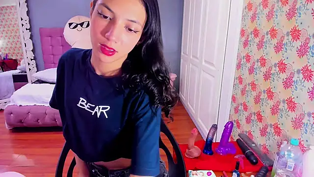 Iris Stone  online show from 03.03.25