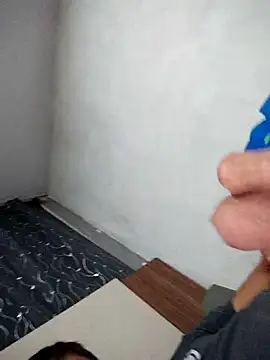 Snapshot of 719610 chatting on 12.19.25 719610 online show from 12.19.25