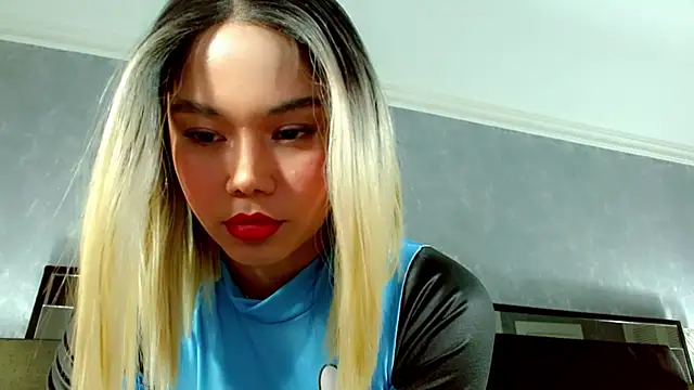 Snapshot of JasmineMoore chatting on 02.07.25 JasmineMoore online show from 02.07.25