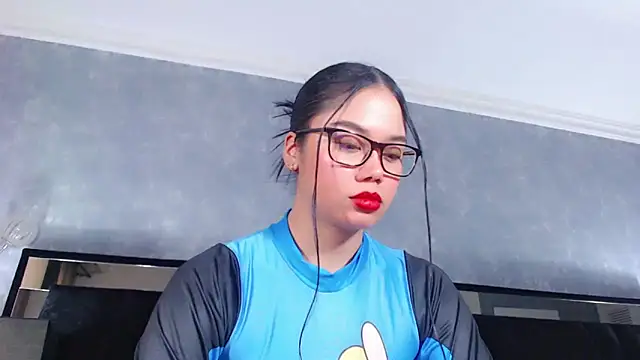 Snapshot of JasmineMoore chatting on 02.19.25 JasmineMoore online show from 02.19.25