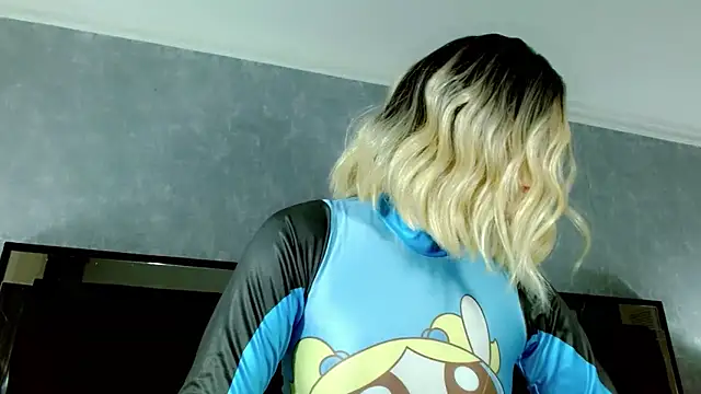 Snapshot of JasmineMoore chatting on 10.27.25 JasmineMoore online show from 10.27.25