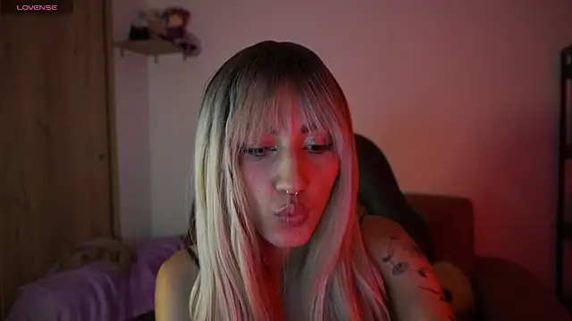 Snapshot of MissKorah chatting on 12.26.24 MissKorah online show from 12.26.24