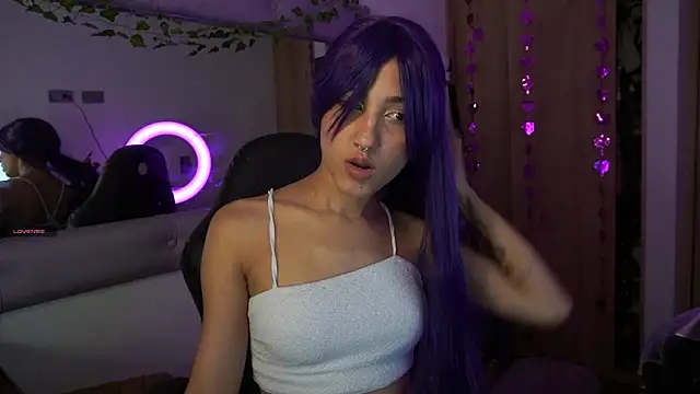 Snapshot of MissKorah chatting on 03.11.25 MissKorah online show from 03.11.25