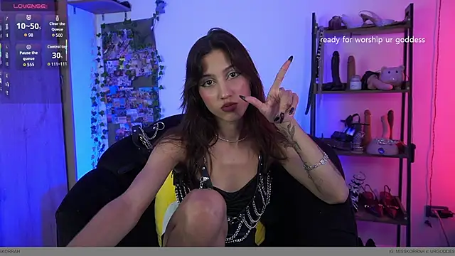 Snapshot of MissKorah chatting on 11.28.25 MissKorah online show from 11.28.25