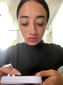 Ady 18 online show from 10.15.25